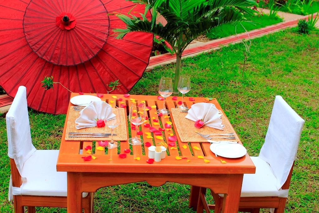 ניאונגשווה Inle Lotus Hotel מראה חיצוני תמונה