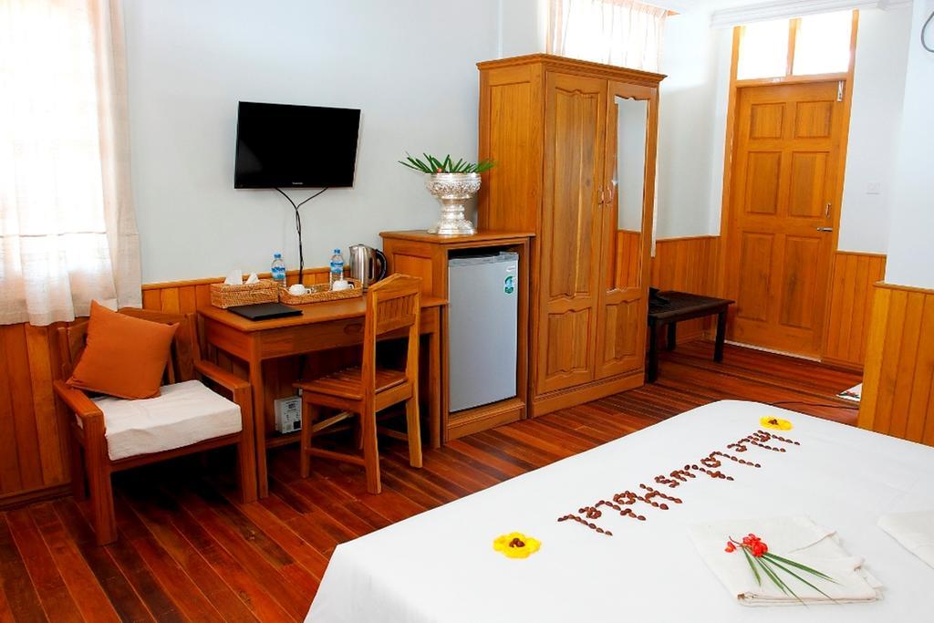 ניאונגשווה Inle Lotus Hotel מראה חיצוני תמונה