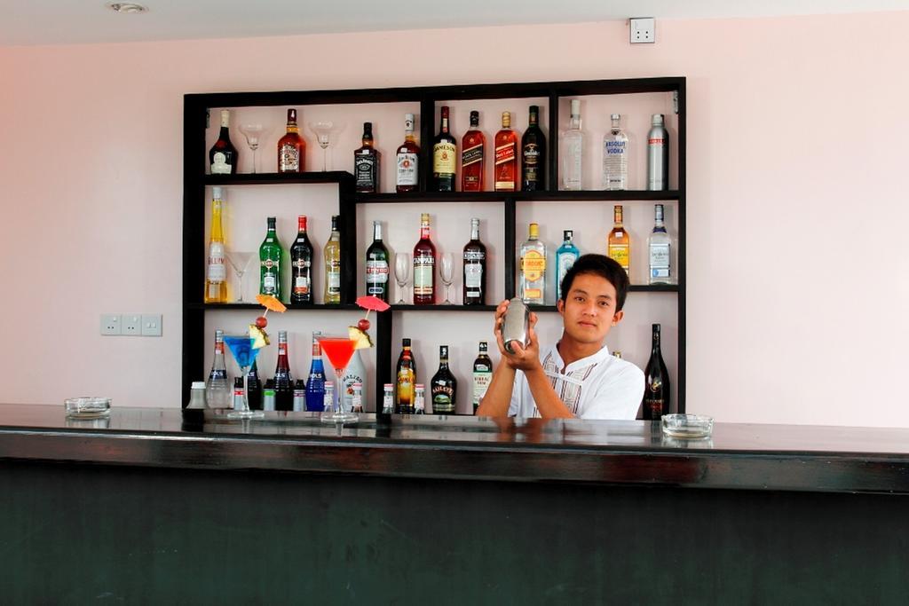 ניאונגשווה Inle Lotus Hotel מראה חיצוני תמונה