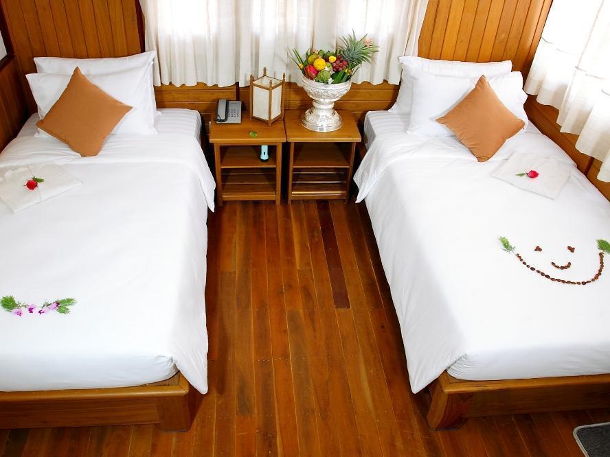 ניאונגשווה Inle Lotus Hotel מראה חיצוני תמונה