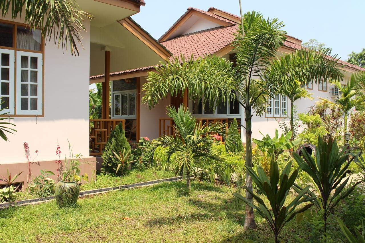 ניאונגשווה Inle Lotus Hotel מראה חיצוני תמונה