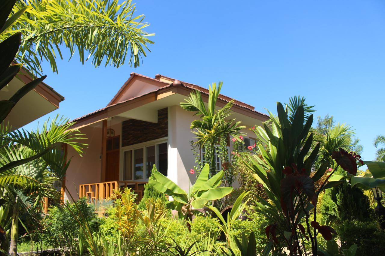 ניאונגשווה Inle Lotus Hotel מראה חיצוני תמונה