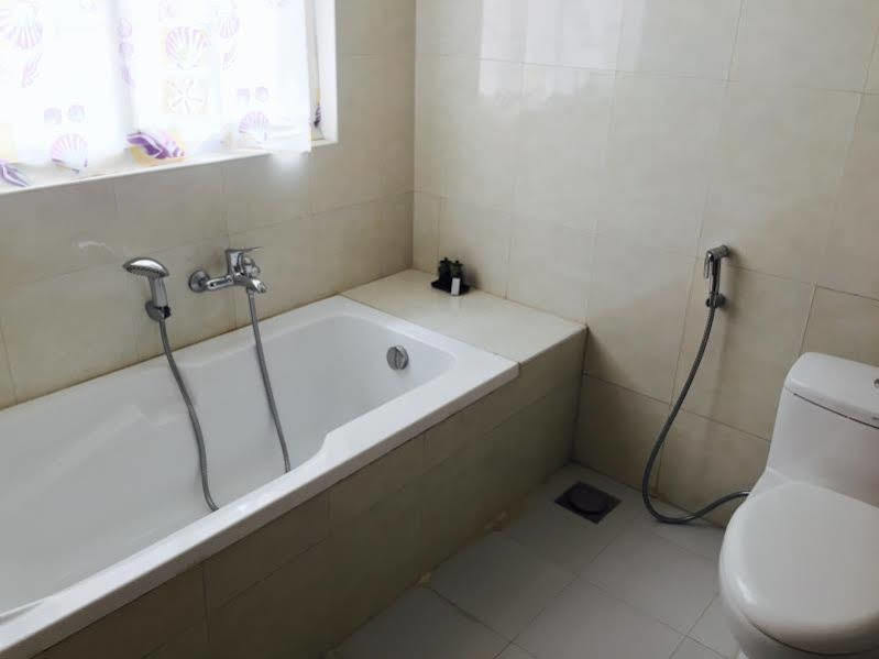ניאונגשווה Inle Lotus Hotel מראה חיצוני תמונה