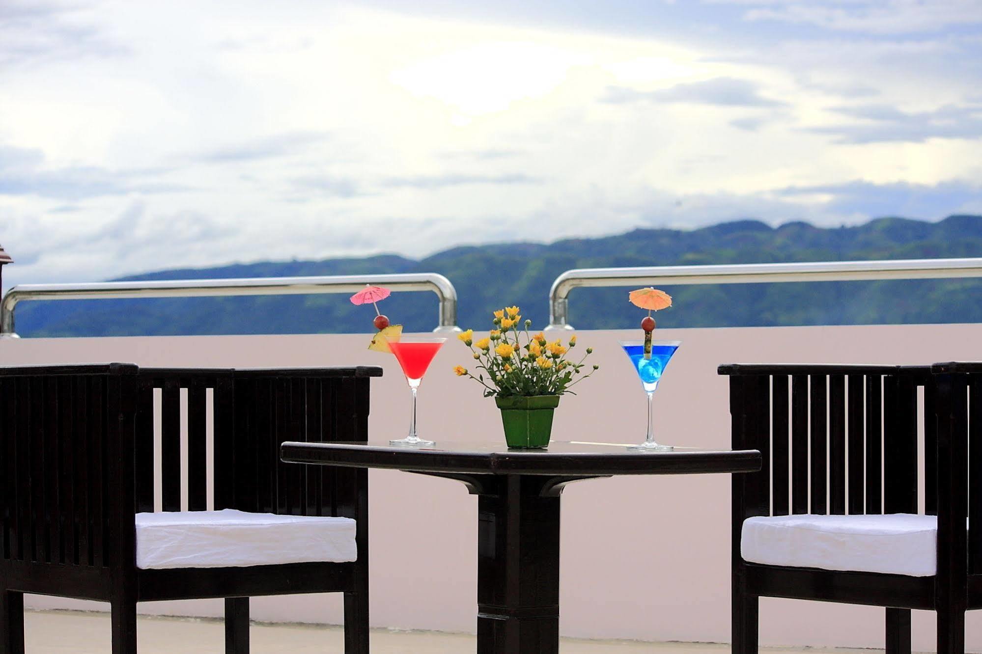 ניאונגשווה Inle Lotus Hotel מראה חיצוני תמונה