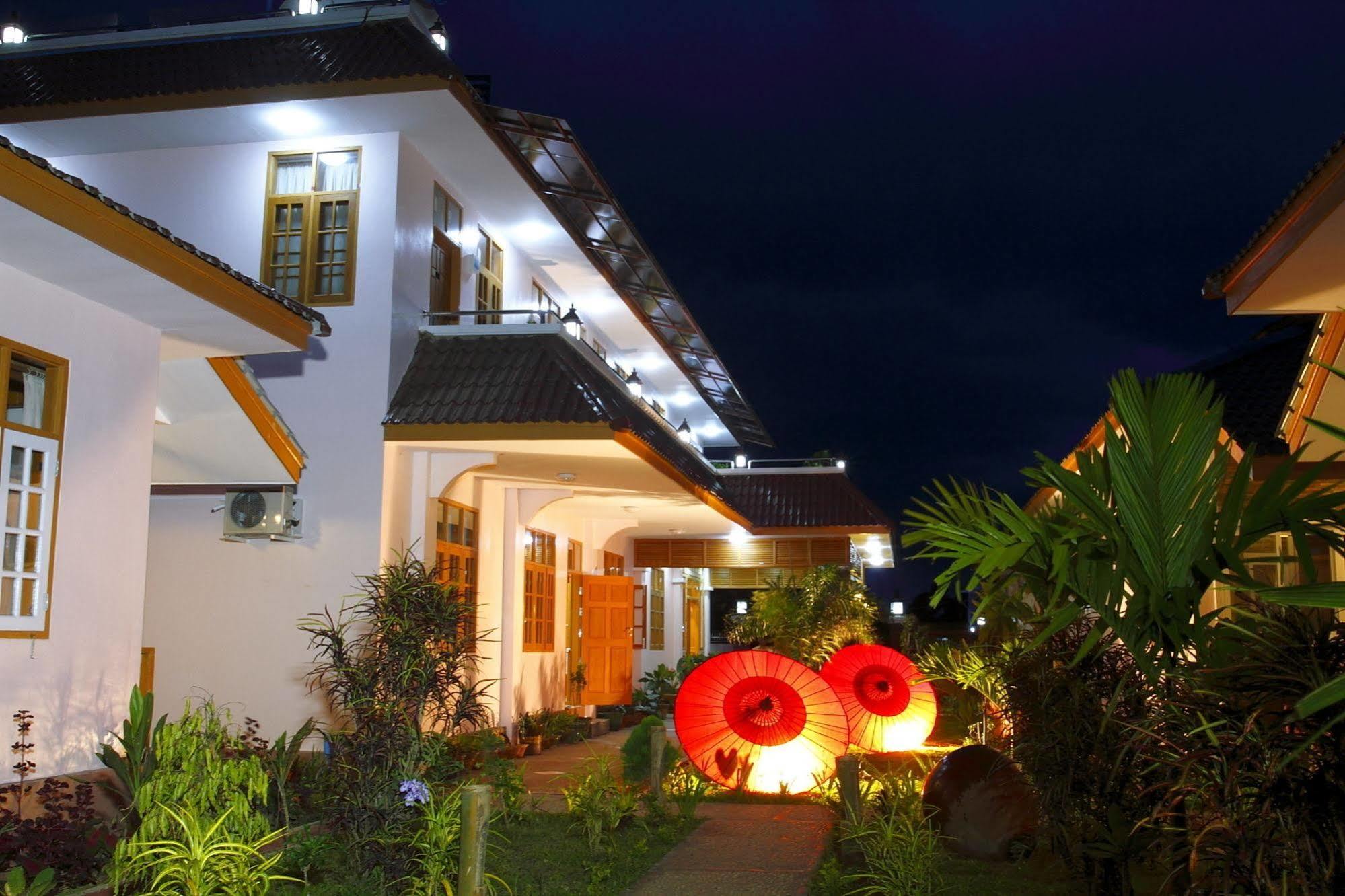 ניאונגשווה Inle Lotus Hotel מראה חיצוני תמונה